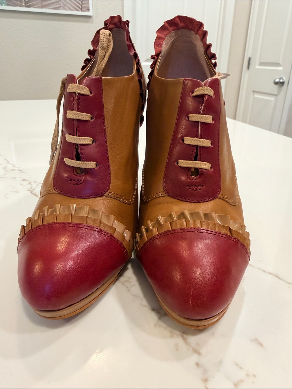 Miss Albright Two-Tone Leather Heels in Red and Tan